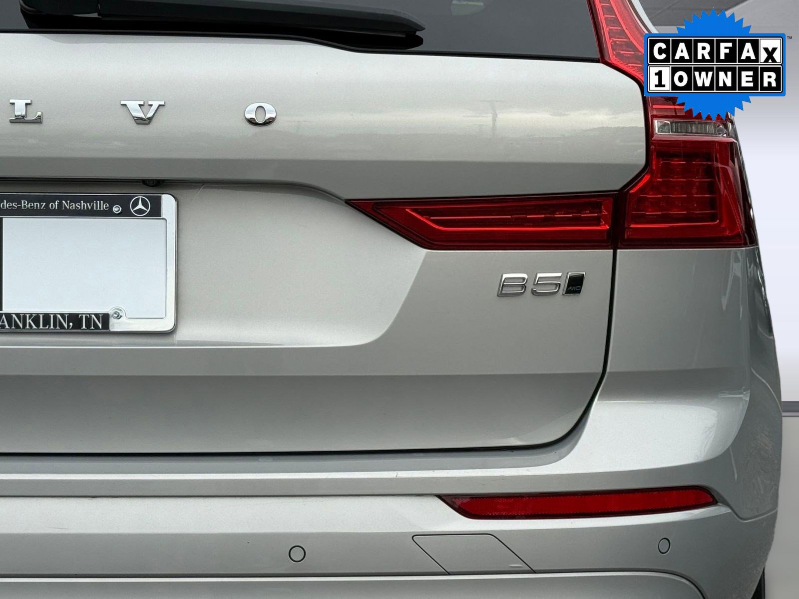 Used 2022 Volvo XC60 B5 Momentum image 11