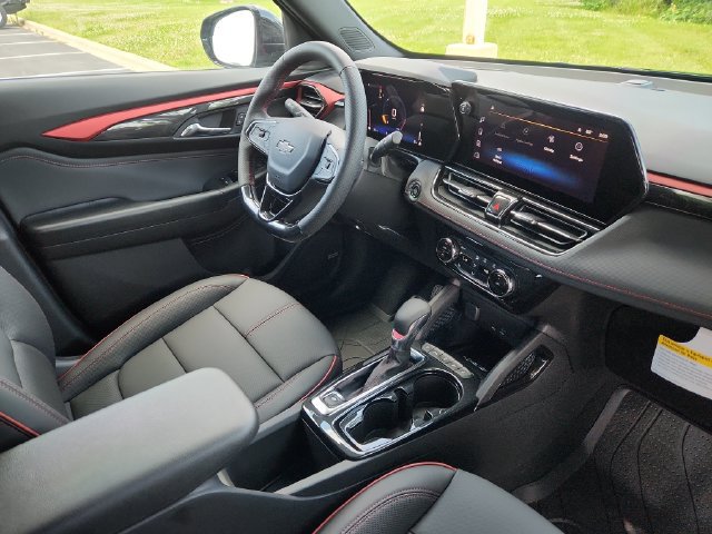 New 2026 Chevrolet TrailBlazer RS w/ Convenience Package FWD image 19
