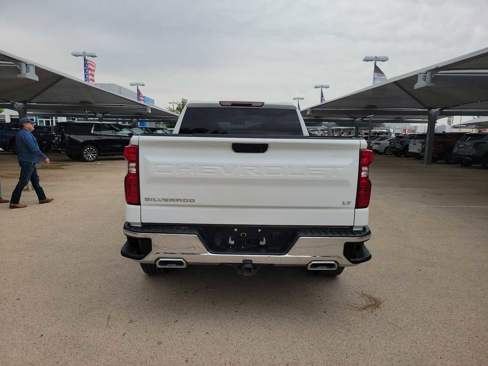 Used 2022 Chevrolet Silverado 1500 LT w/ Diesel Off-Road Package AWD/4WD image 7