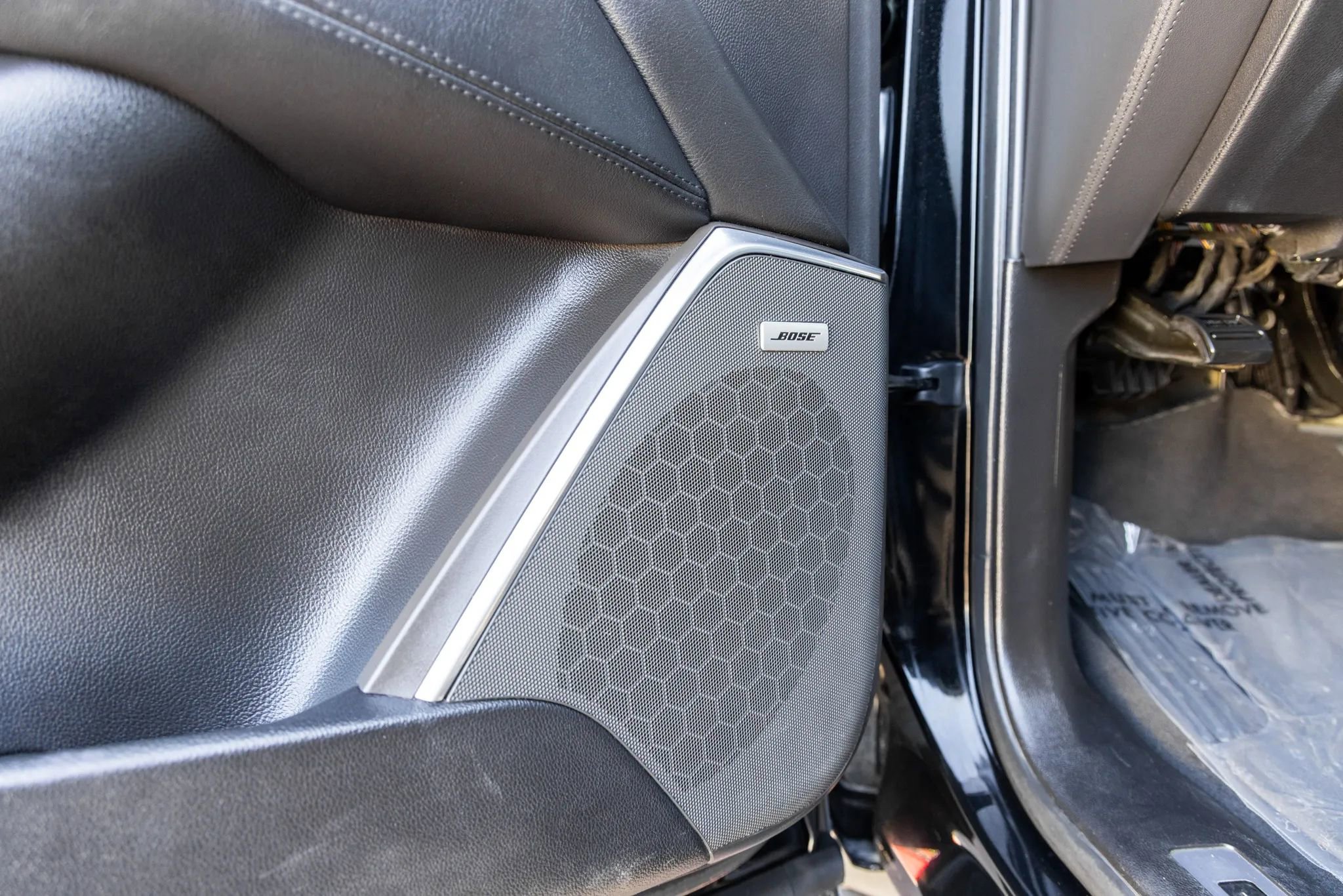 Used 2017 Cadillac Escalade Luxury image 38