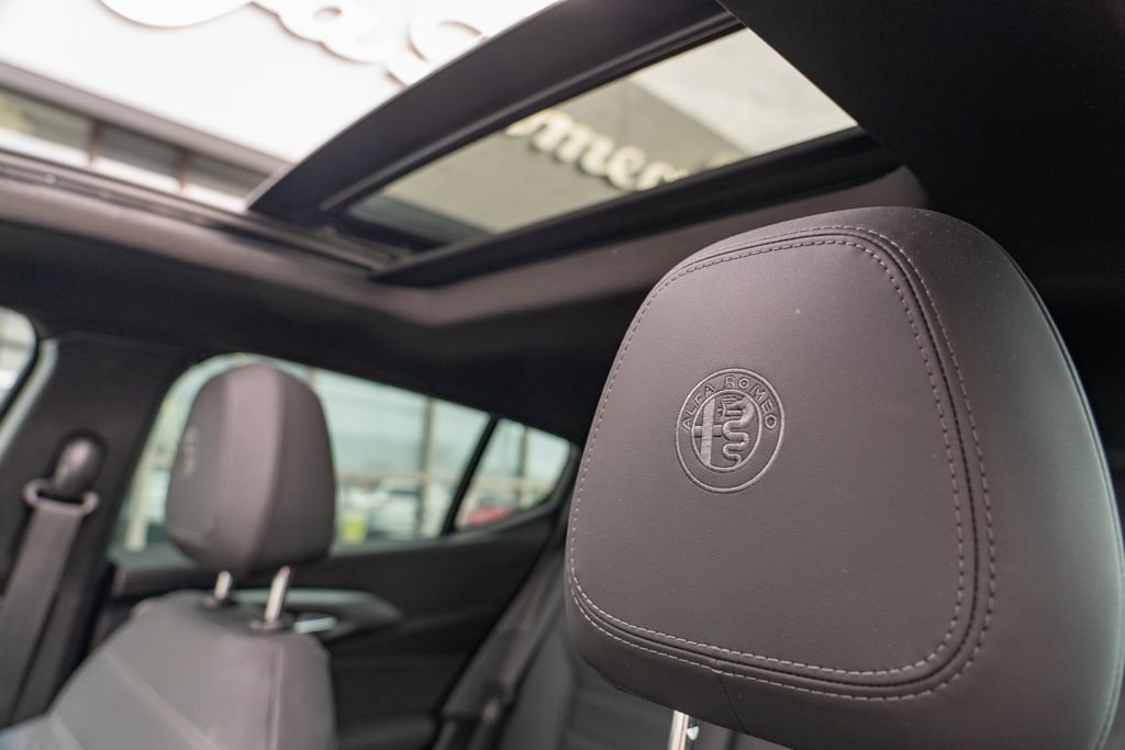 Used 2024 Alfa Romeo Tonale Veloce image 14
