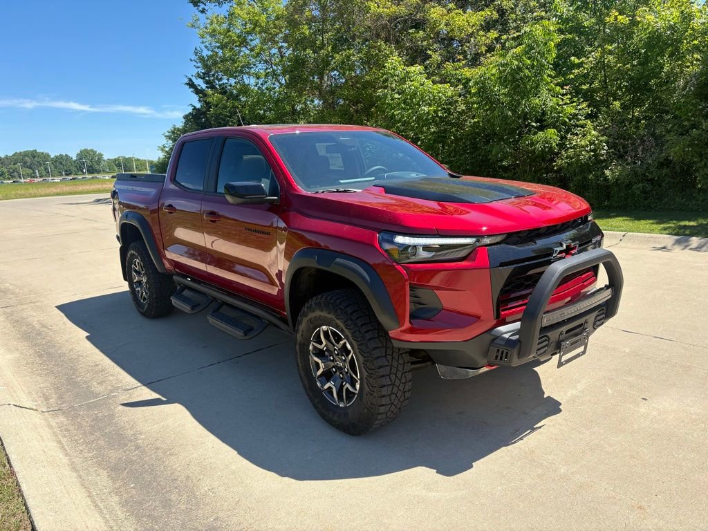 New 2026 Chevrolet Colorado ZR2 w/ Off-Road Front Bumper Package AWD/4WD image 11