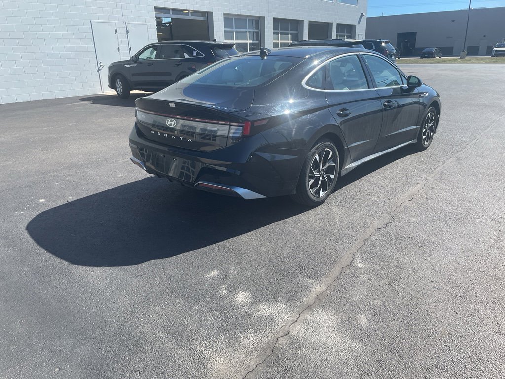 Used 2025 Hyundai Sonata SEL FWD image 6