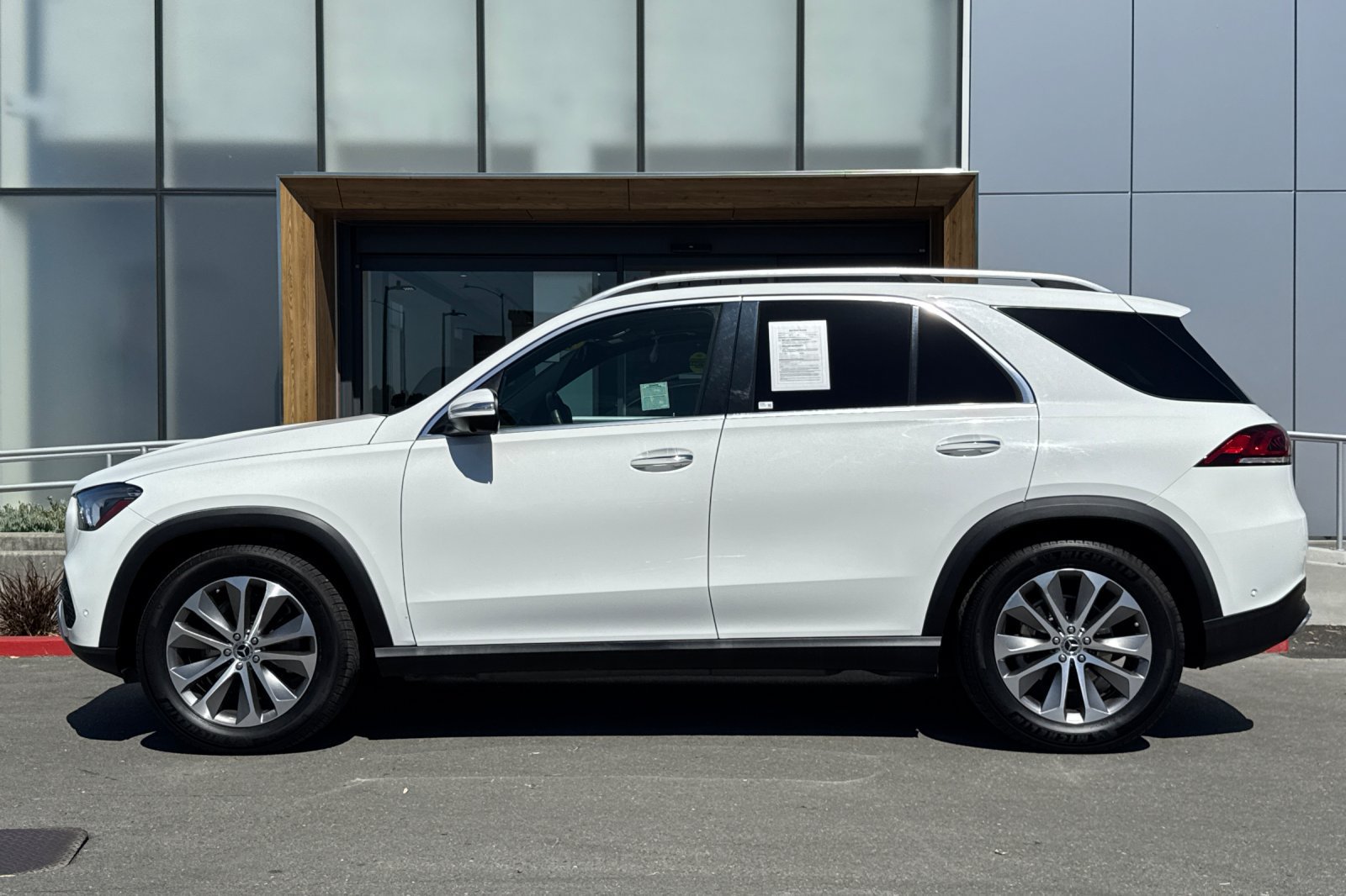 Used 2020 Mercedes-Benz GLE 350 4MATIC image 5
