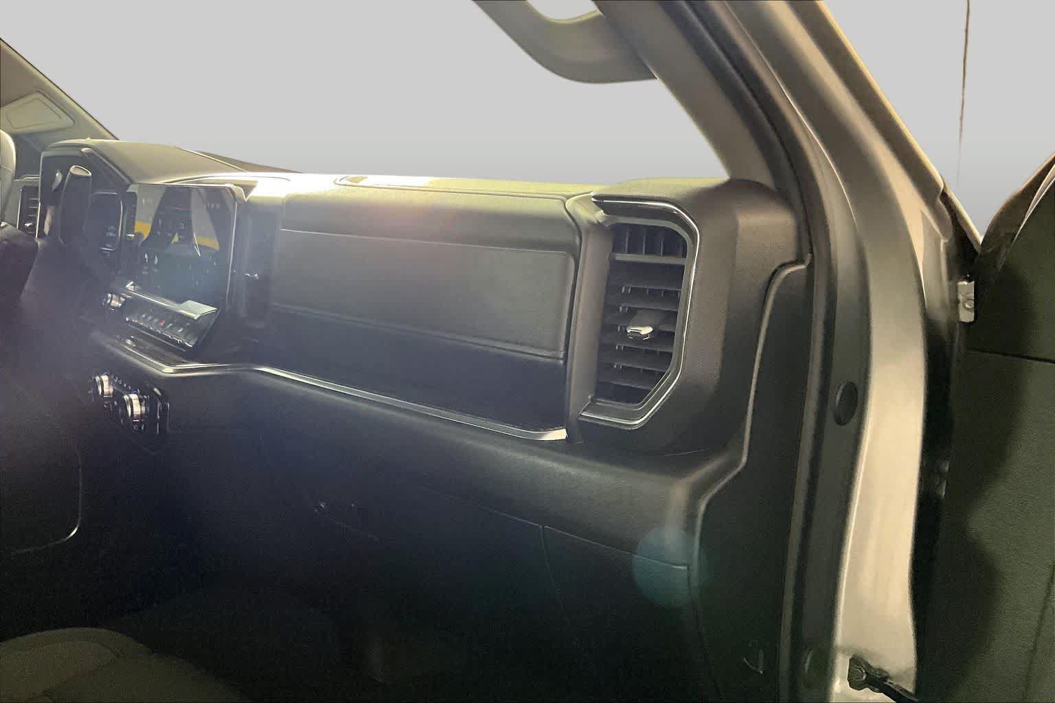 Used 2024 GMC Sierra 1500 Elevation RWD image 17