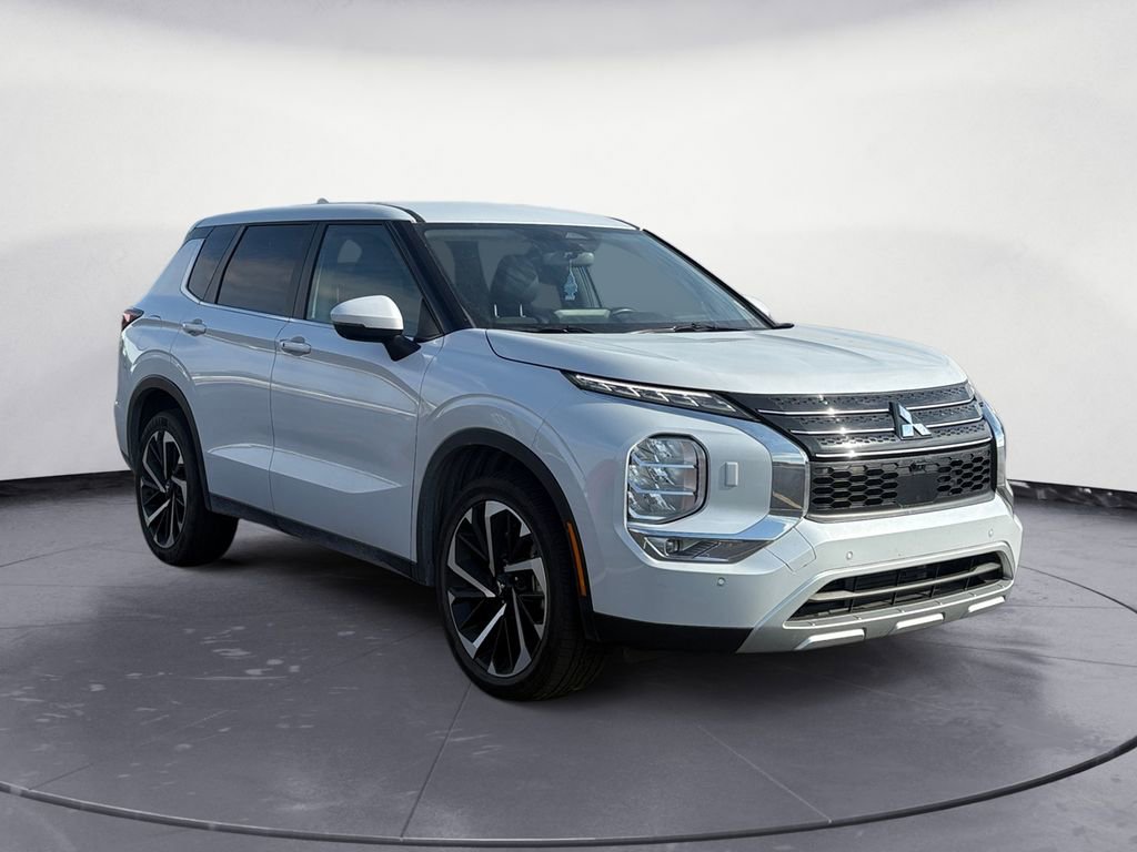 Used 2024 Mitsubishi Outlander SE image 7
