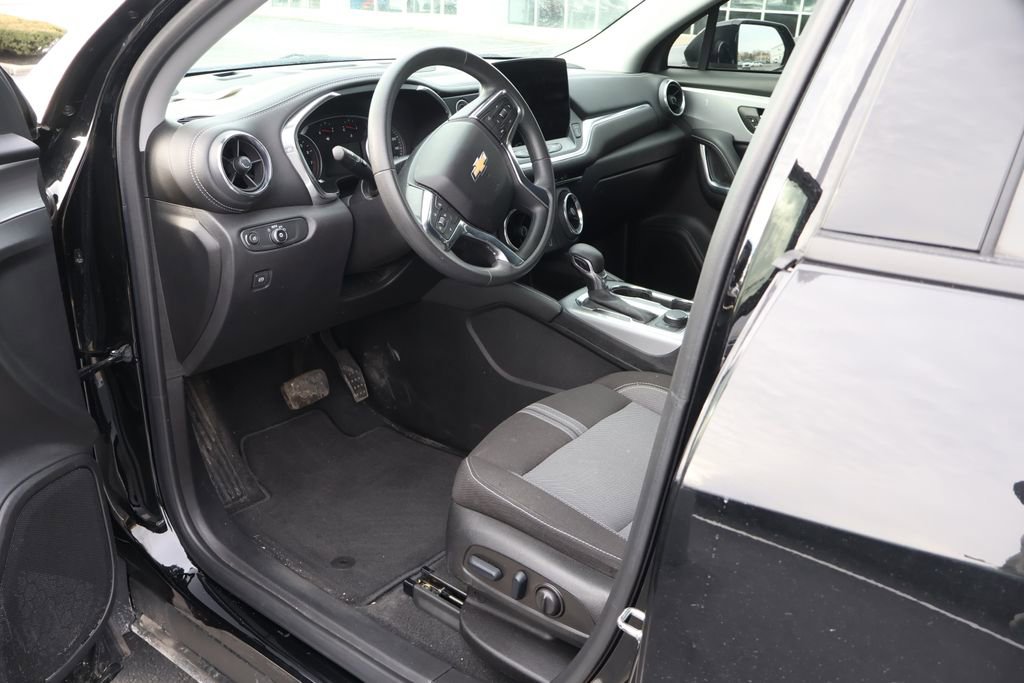 Used 2023 Chevrolet Blazer LT w/ Driver Confidence Package image 10