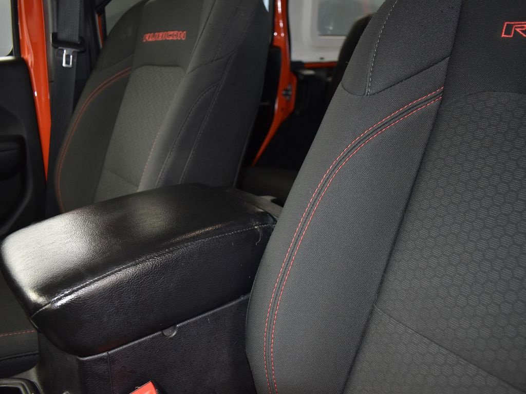 Used 2018 Jeep Wrangler Unlimited Rubicon image 14