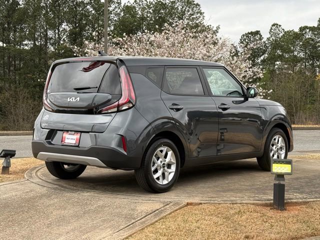 Used 2025 Kia Soul LX image 7