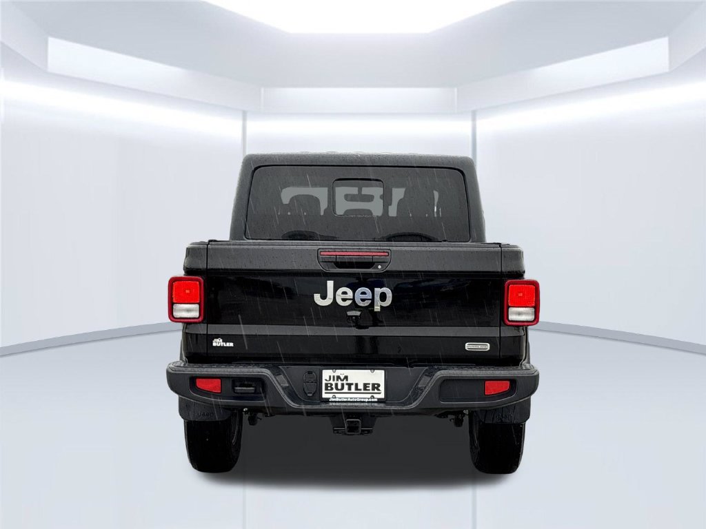 Used 2023 Jeep Gladiator Overland w/ Popular Equipment Package AWD/4WD image 6