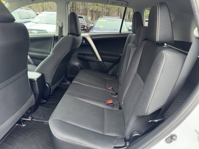 Used 2014 Toyota RAV4 XLE image 19