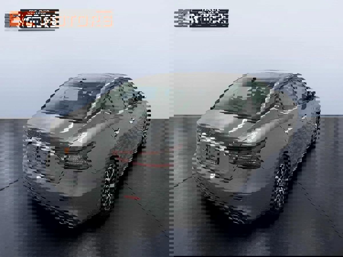 Used 2023 Nissan Maxima SL image 6