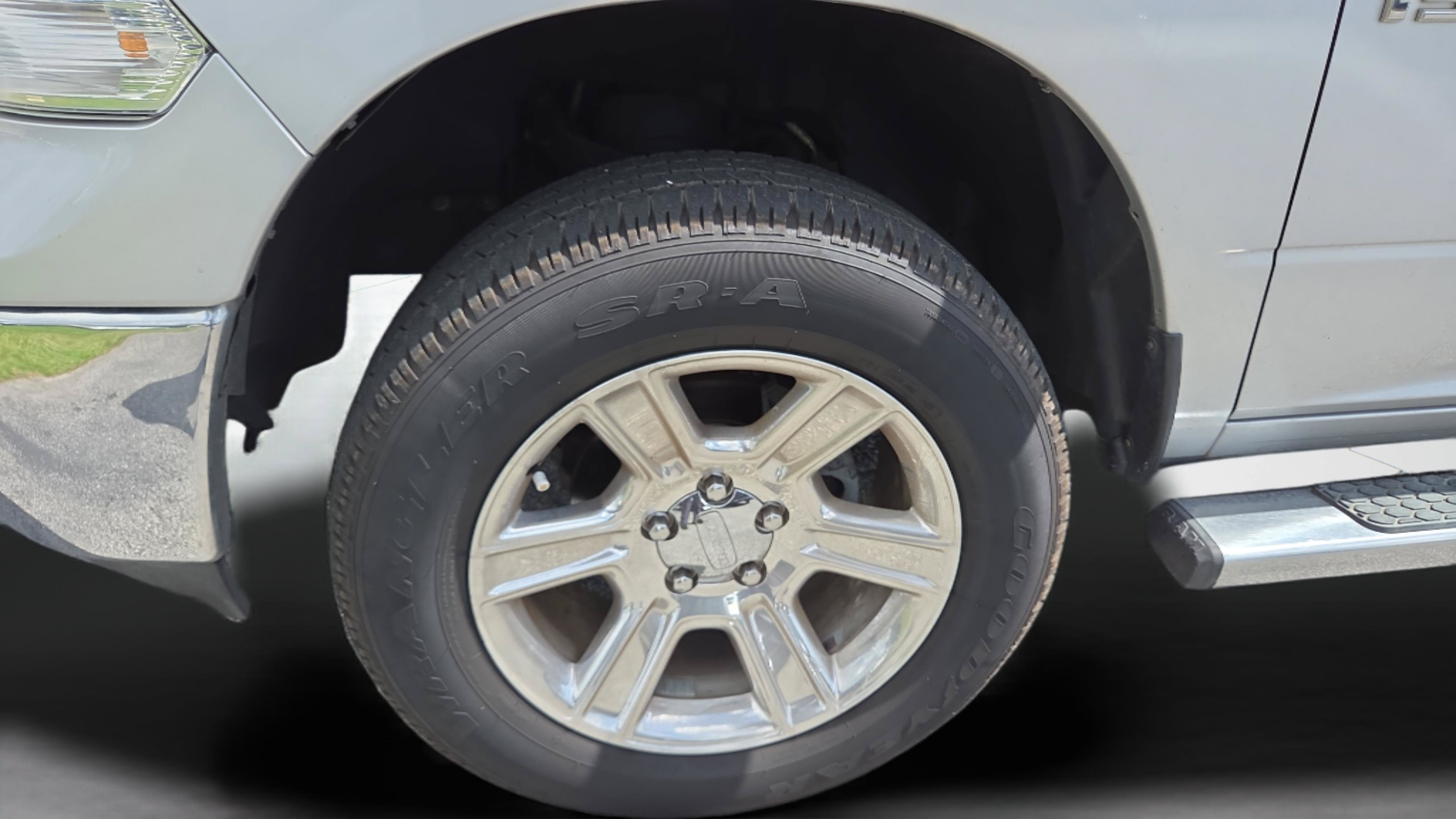Used 2018 RAM 1500 Lone Star AWD/4WD image 38
