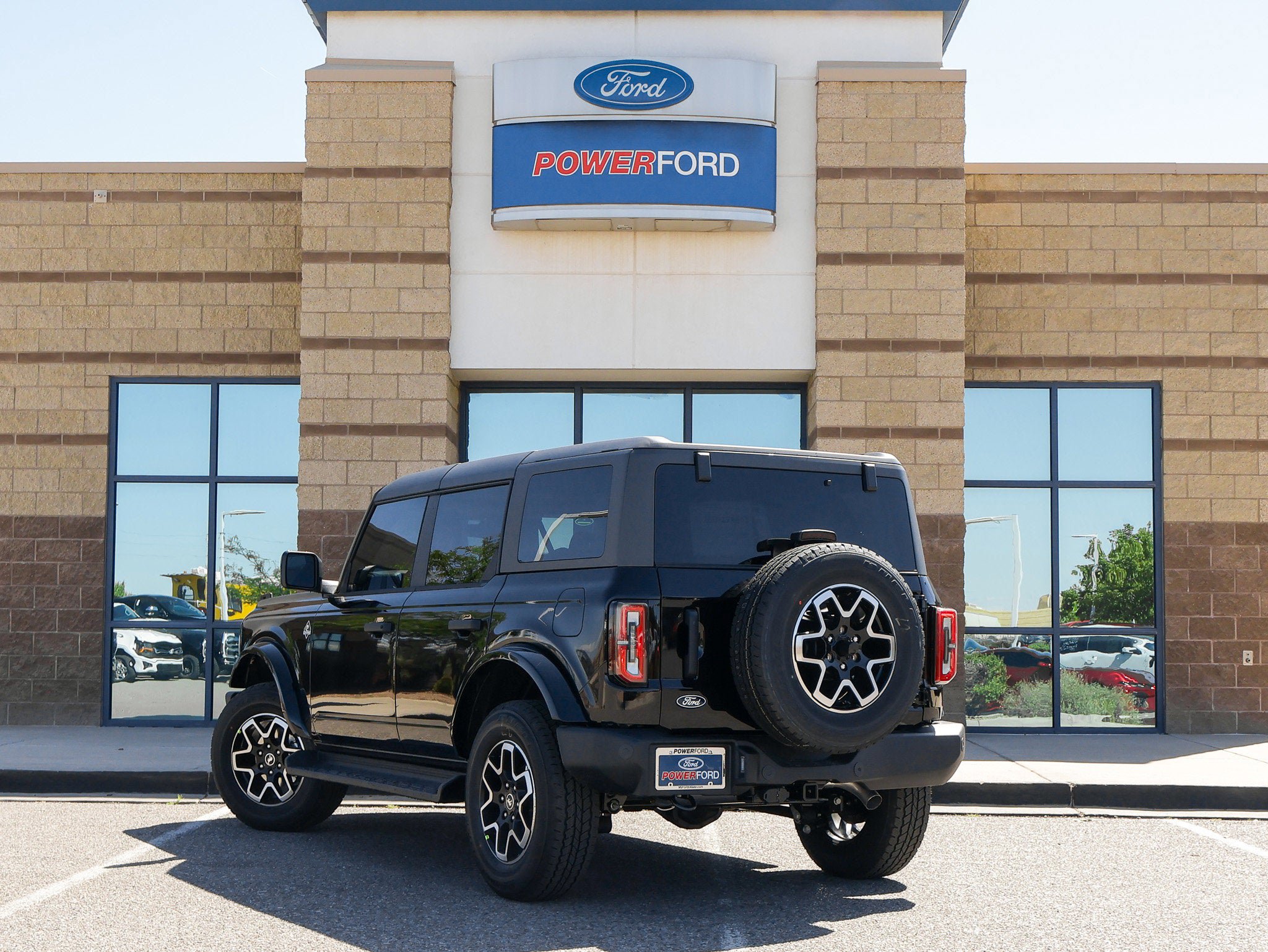 New 2026 Ford Bronco Outer Banks AWD/4WD image 8