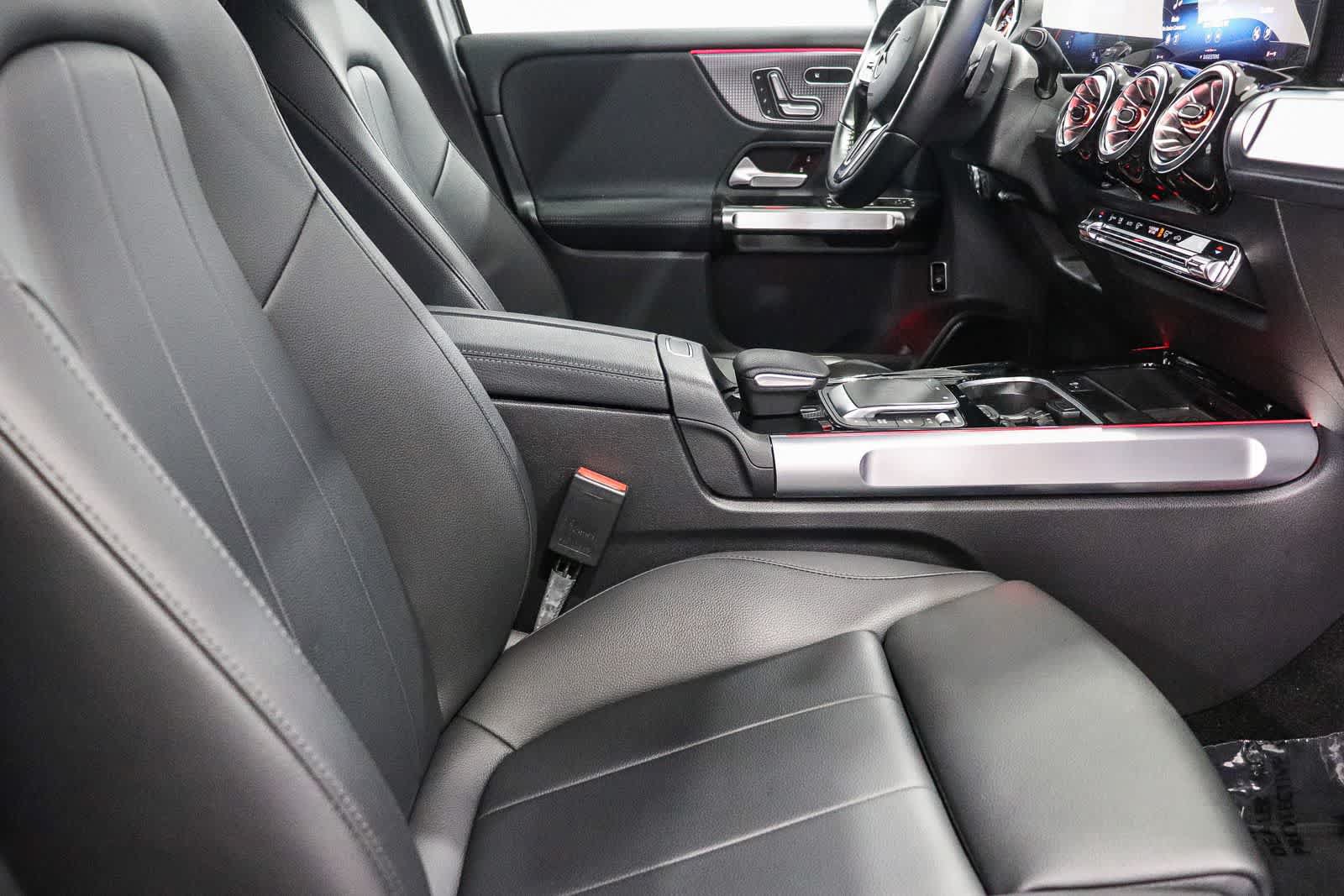 Used 2023 Mercedes-Benz EQB 300 4MATIC image 16