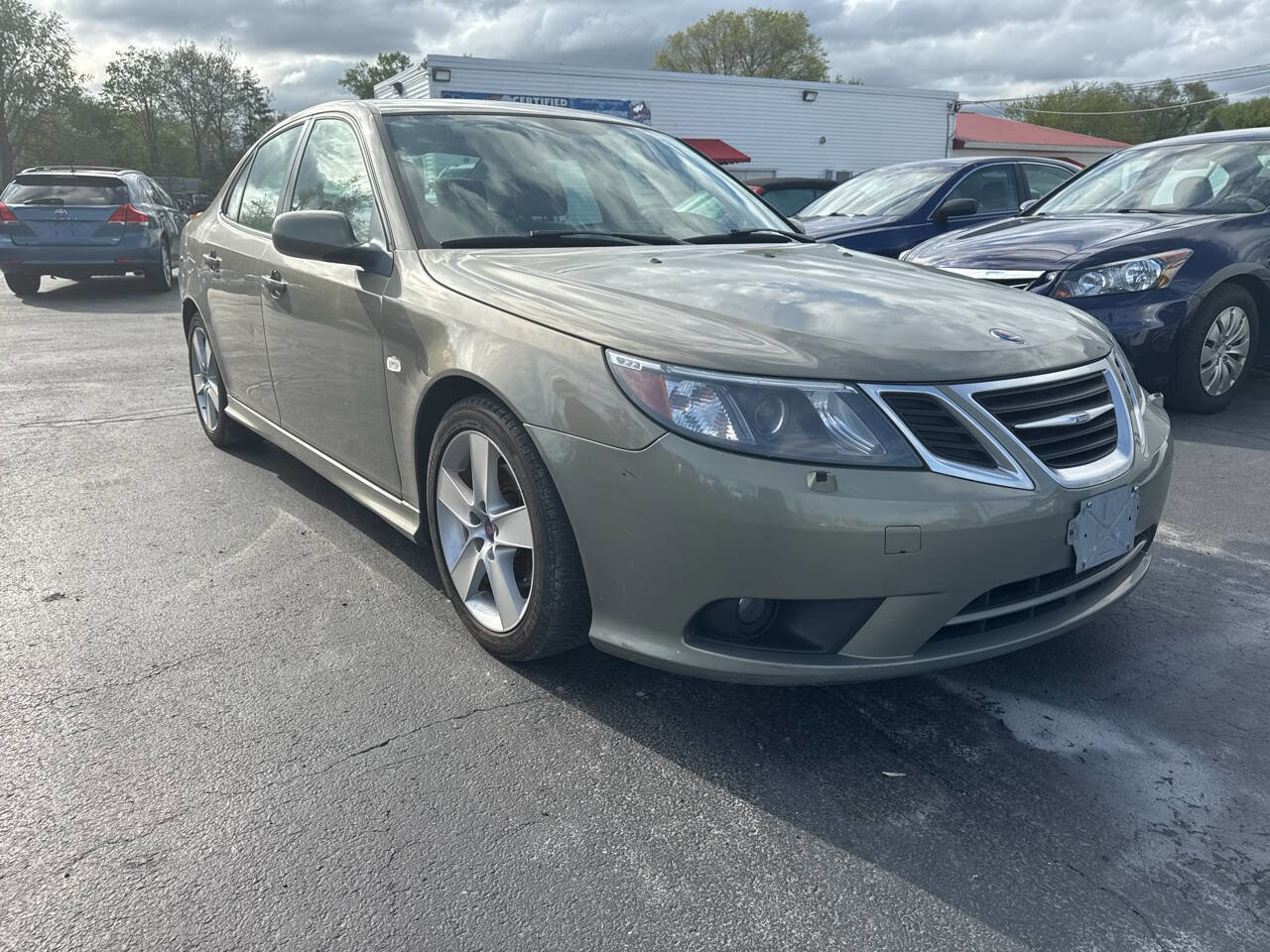 Used 2009 Saab 9-3 2.0T w/ Premium Package image 3