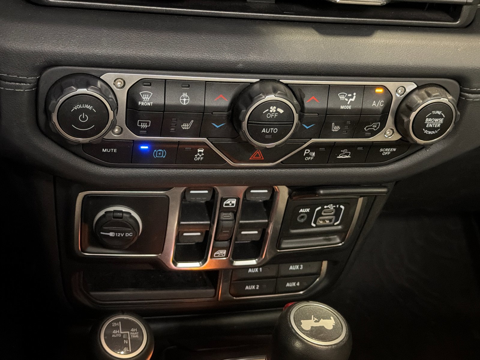 Used 2024 Jeep Wrangler High Altitude AWD/4WD image 20