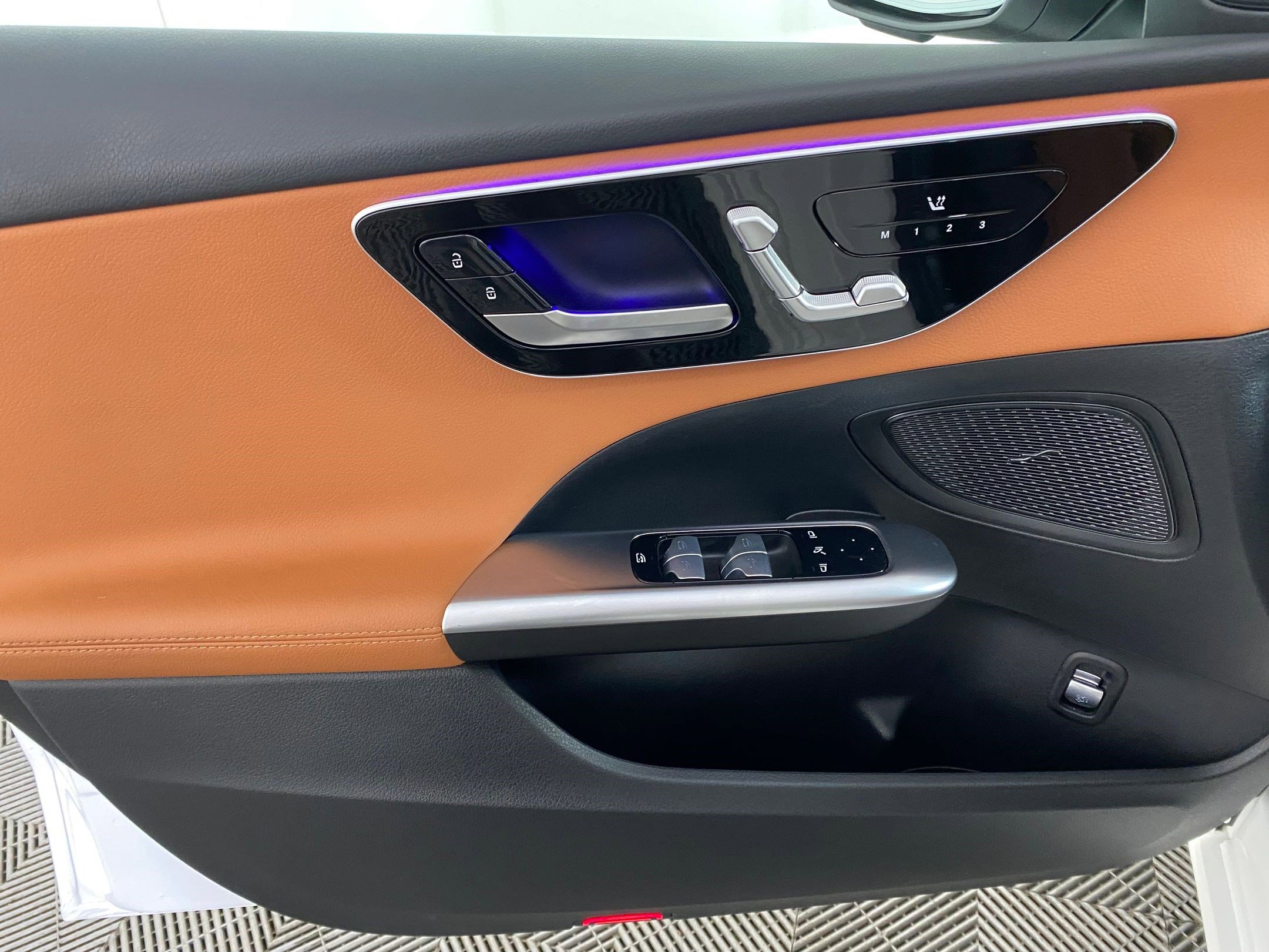 Certified 2025 Mercedes-Benz C 300 4MATIC Sedan image 11