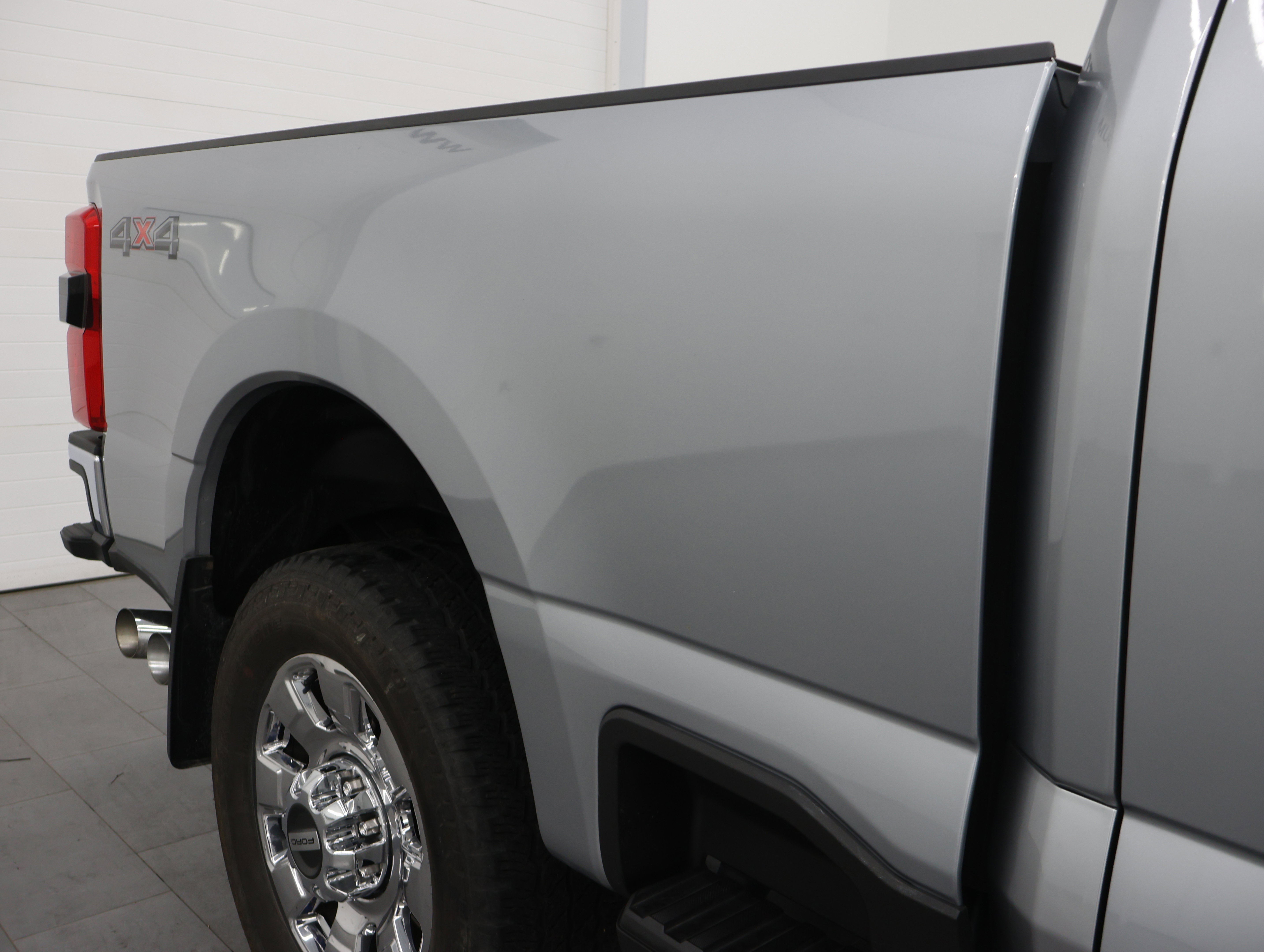 Used 2023 Ford F350 Lariat w/ Lariat Ultimate Package AWD/4WD image 29