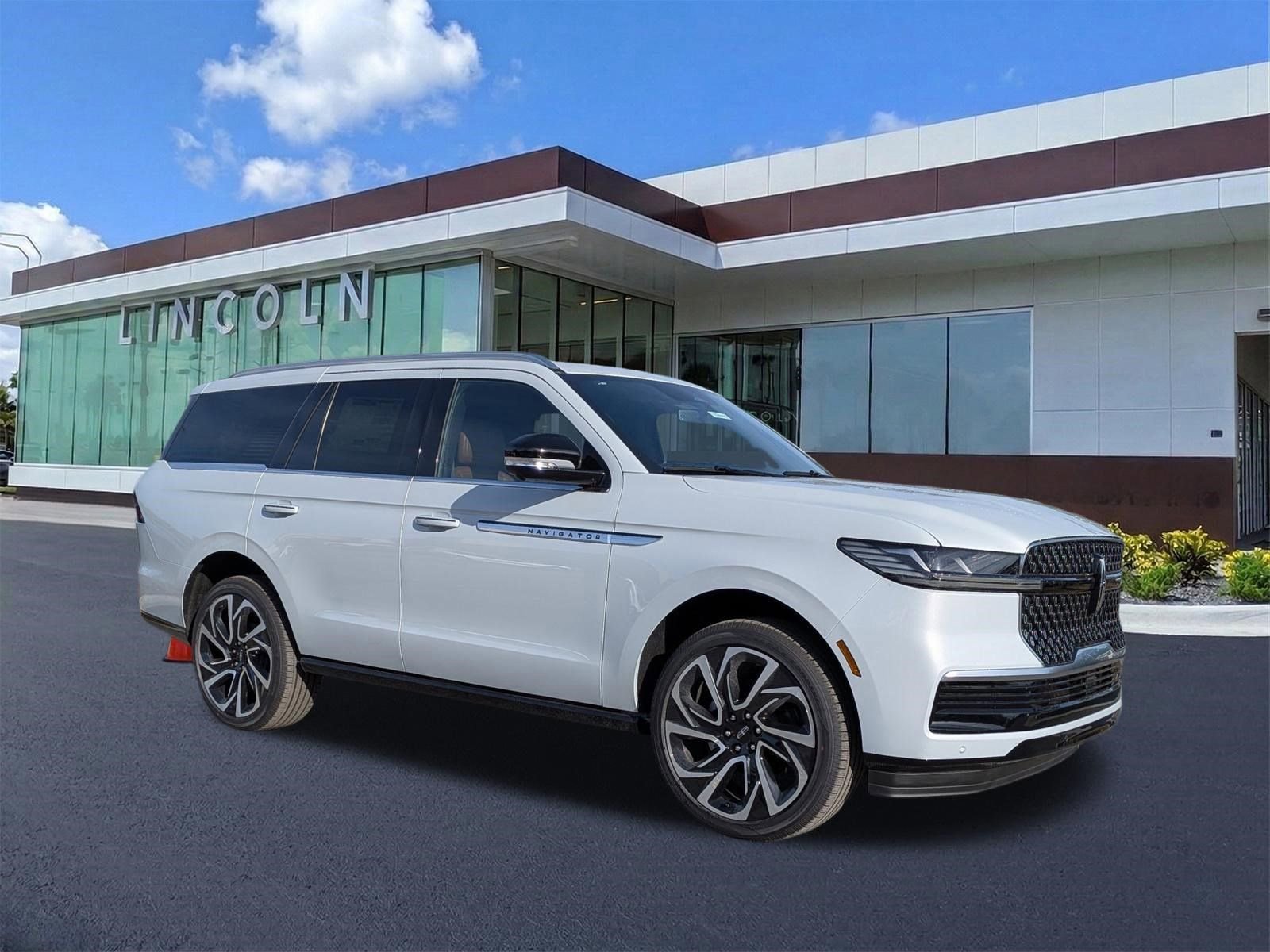 New 2026 Lincoln Navigator Reserve video 2