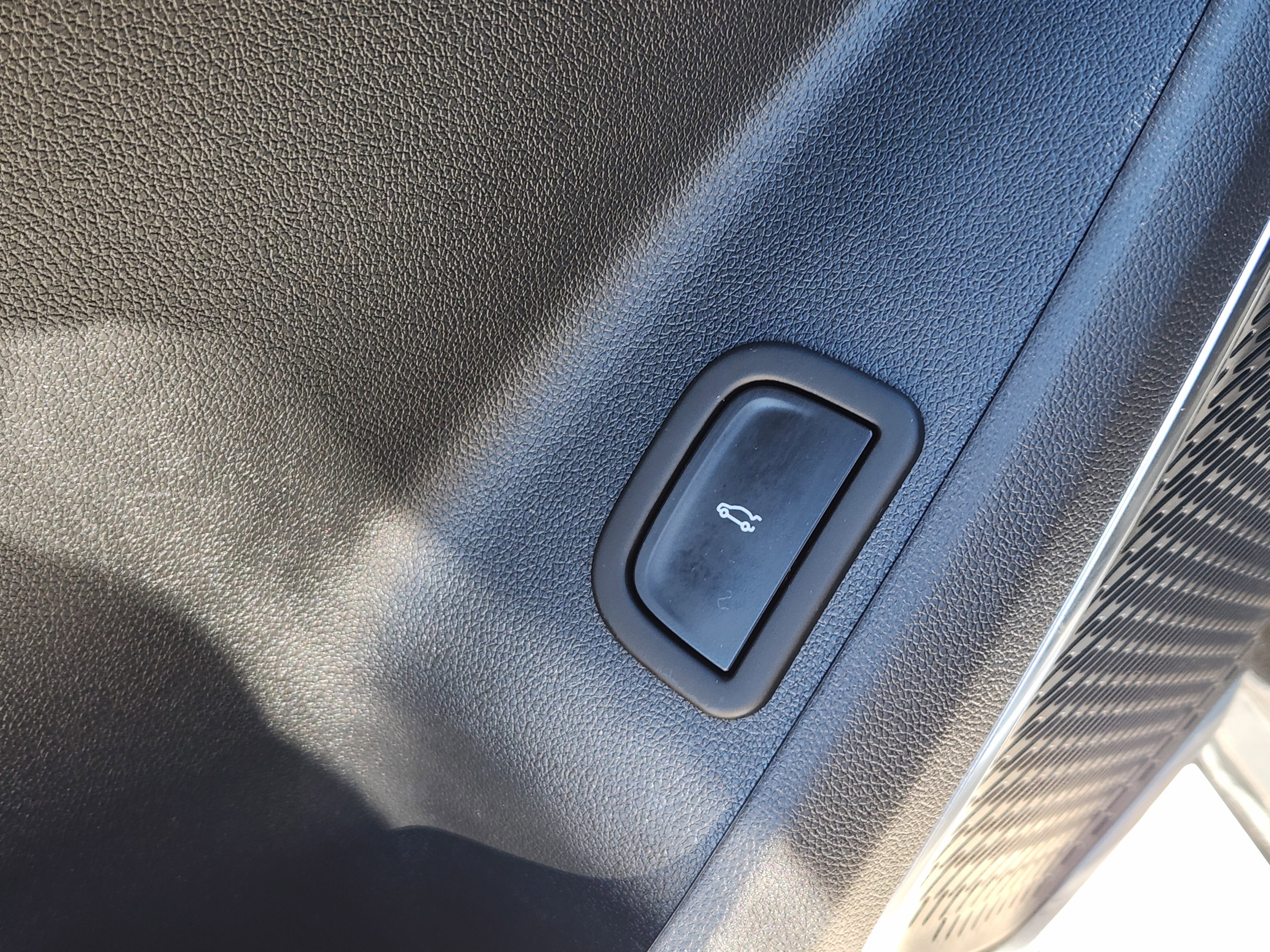 Used 2024 GMC Acadia Denali w/ Super Cruise Package image 28