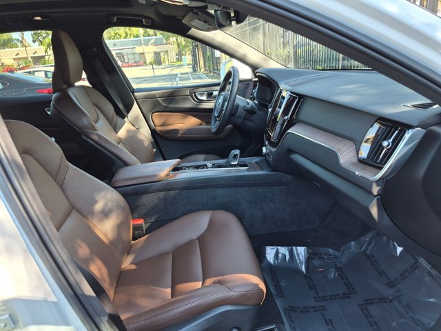 Used 2022 Volvo XC60 T8 Inscription Expression w/ Climate Package AWD/4WD image 20