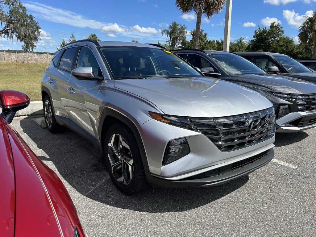 Used 2022 Hyundai Tucson SEL w/ Convenience + Premium Package FWD image 2