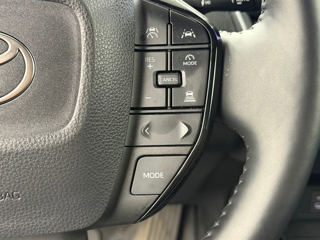 Used 2023 Toyota Prius Limited w/ Limited Premium Package image 27