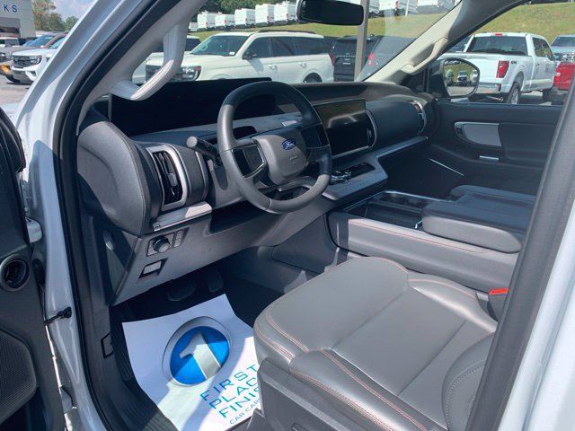 Used 2025 Ford Expedition Max Active AWD/4WD image 10