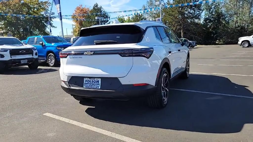 New 2026 Chevrolet Equinox EV LT image 8