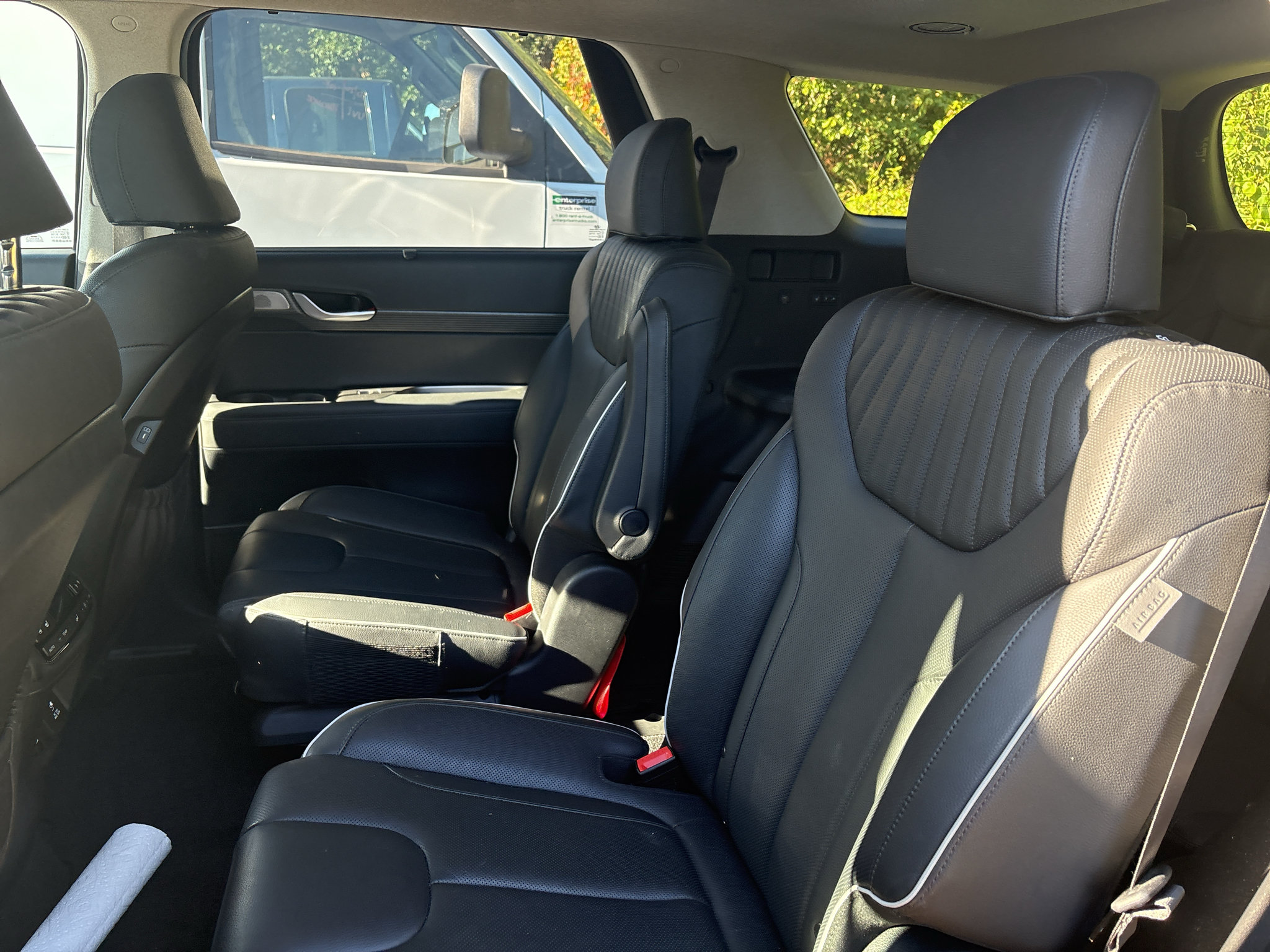 Used 2023 Hyundai Palisade Limited w/ Cargo Package FWD image 4