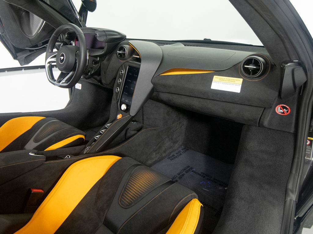 Used 2026 McLaren 750S Spider RWD image 29