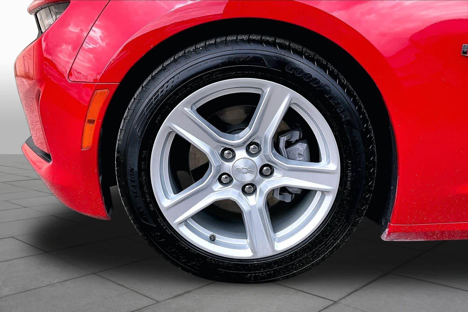 Used 2023 Chevrolet Camaro LT RWD image 11