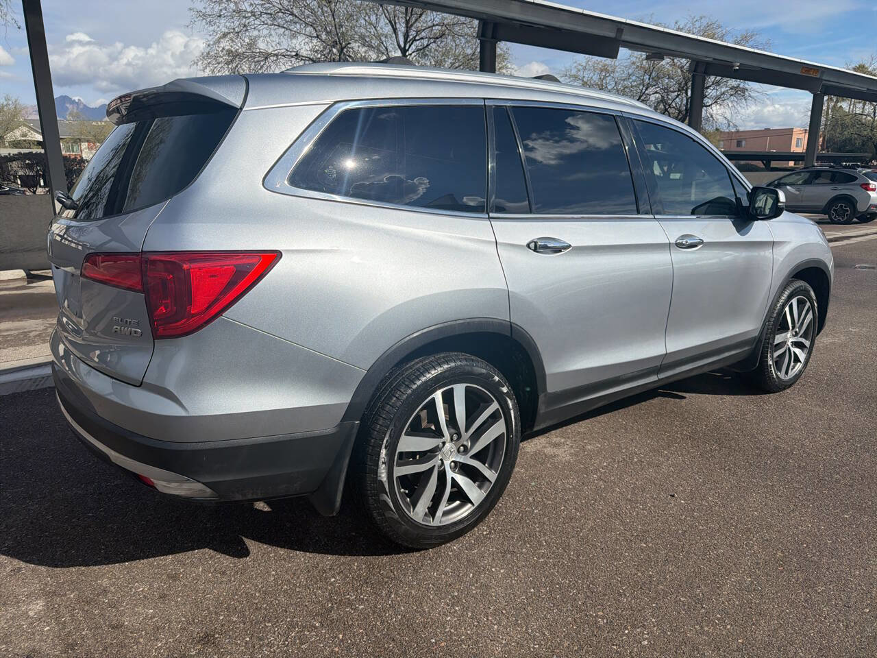 Used 2018 Honda Pilot Elite image 11
