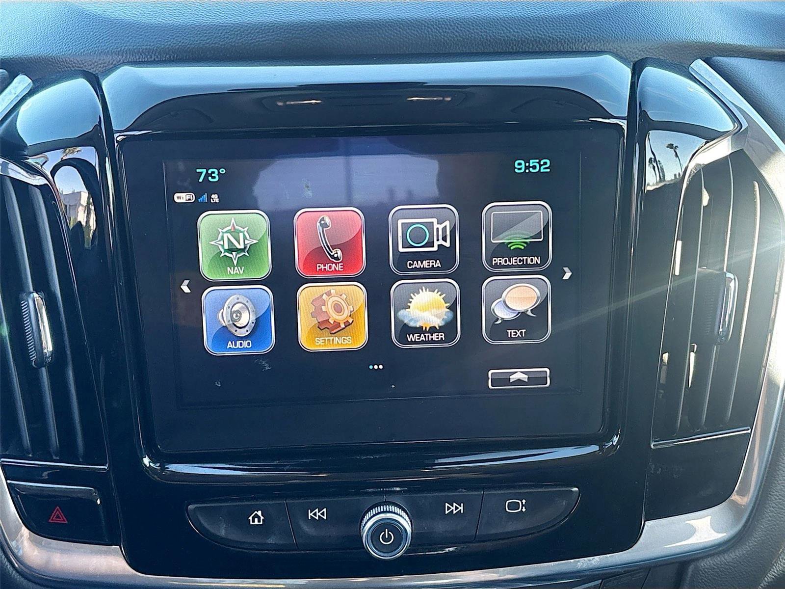 Used 2018 Chevrolet Traverse Premier w/ Driver Confidence II Package image 16