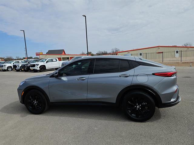 Used 2025 Buick Envista Sport Touring w/ Convenience I Package image 2