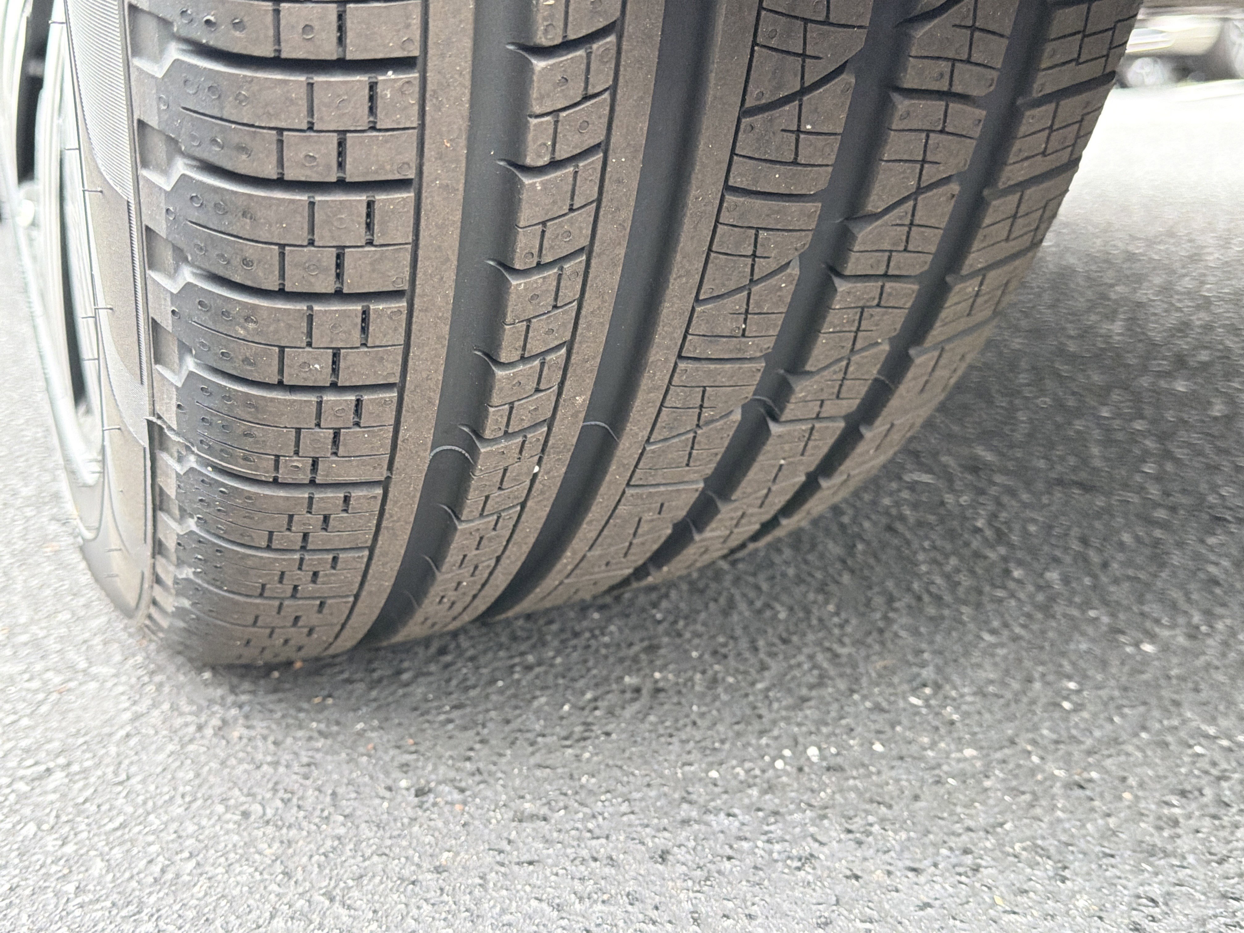 Certified 2024 Volvo XC90 T8 Plus w/ Protection Package Premier image 12