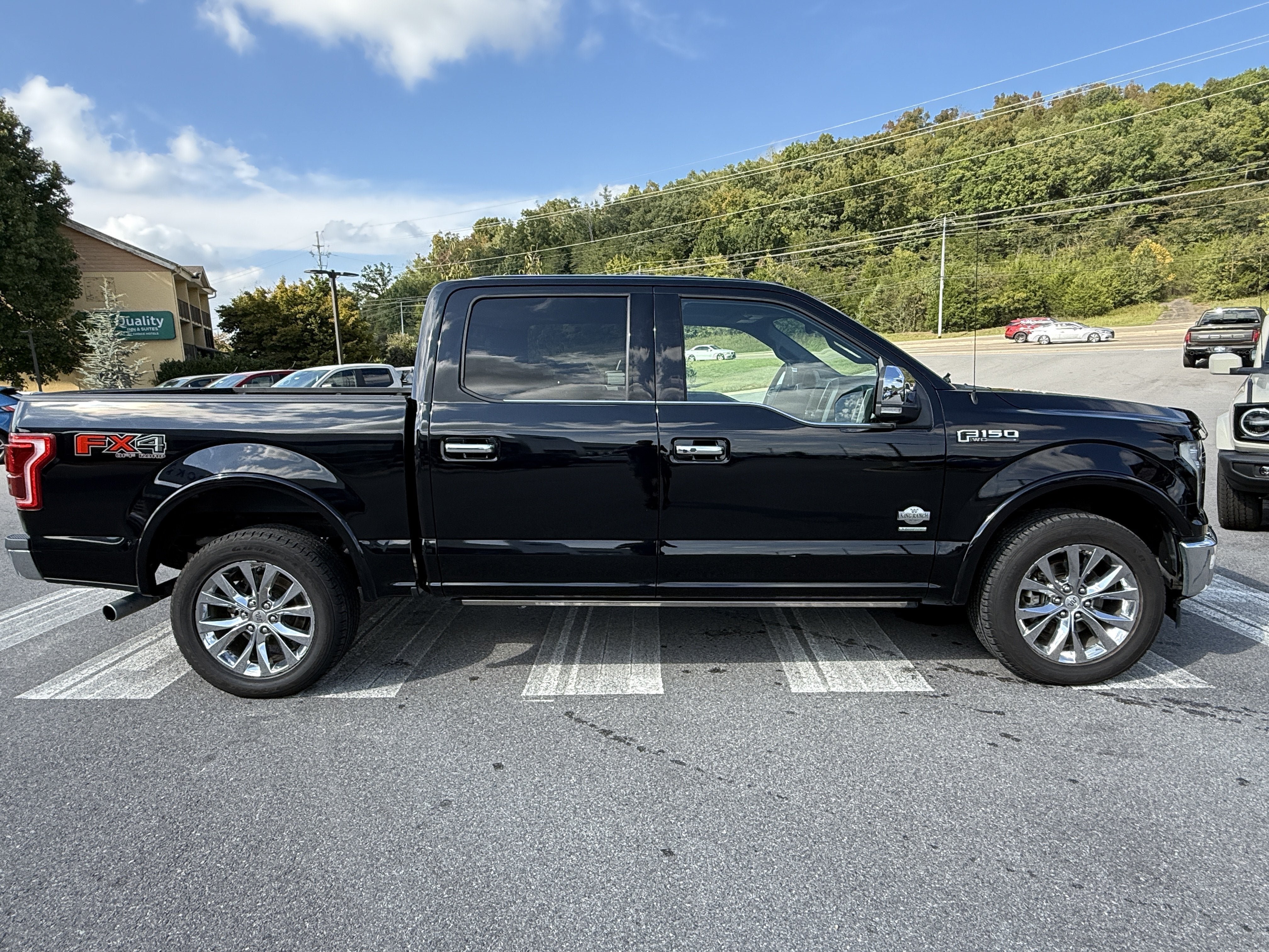 Used 2017 Ford F150 King Ranch w/ Equipment Group 601A Luxury AWD/4WD image 4