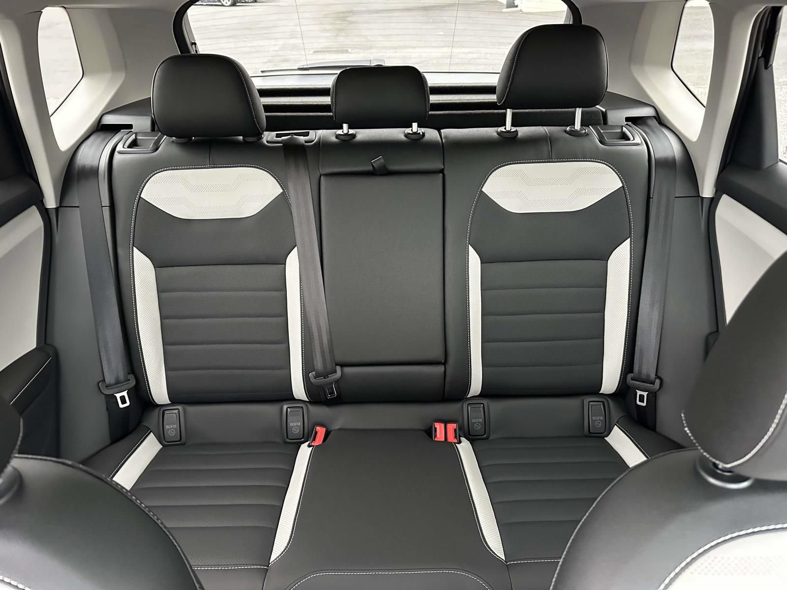 New 2026 Volkswagen Taos SEL AWD/4WD image 14