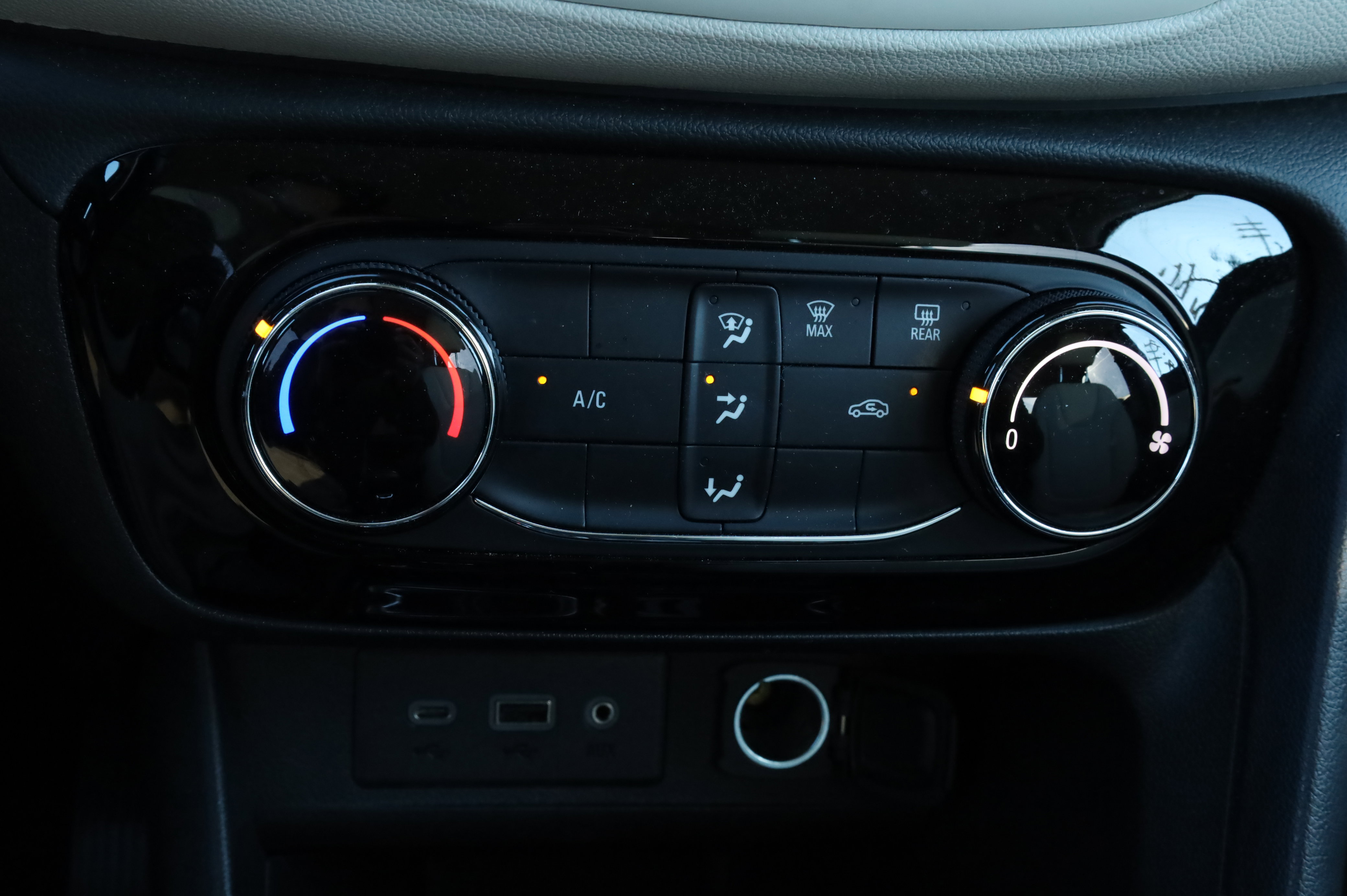 Used 2021 Buick Encore GX Preferred image 7