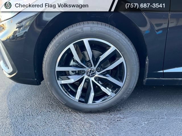 New 2026 Volkswagen Jetta SE FWD image 3