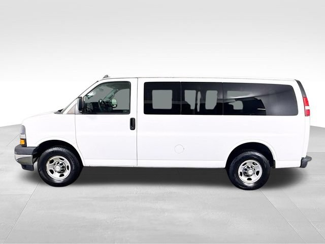 Used 2017 Chevrolet Express 2500 LT w/ LT Preferred Equipment Group RWD image 10