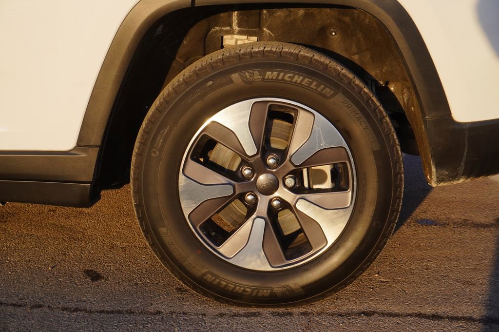 Used 2022 Jeep Grand Cherokee Limited 4xe image 11