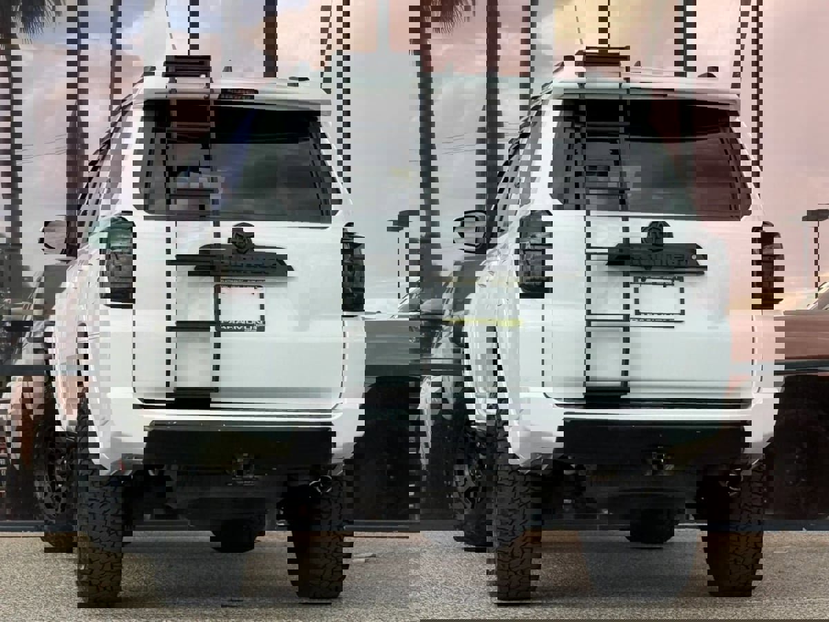 Used 2018 Toyota 4Runner TRD Off-Road Premium AWD/4WD image 8