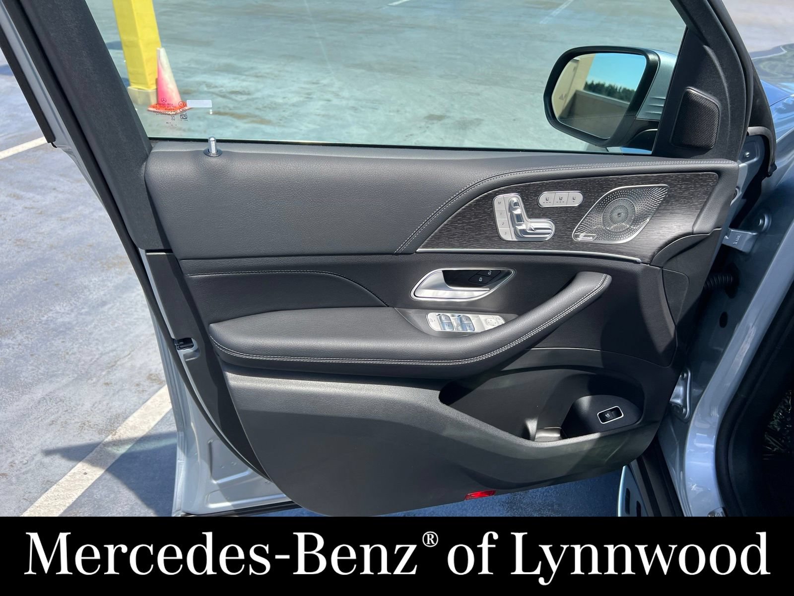 New 2026 Mercedes-Benz GLS 450 4MATIC image 10