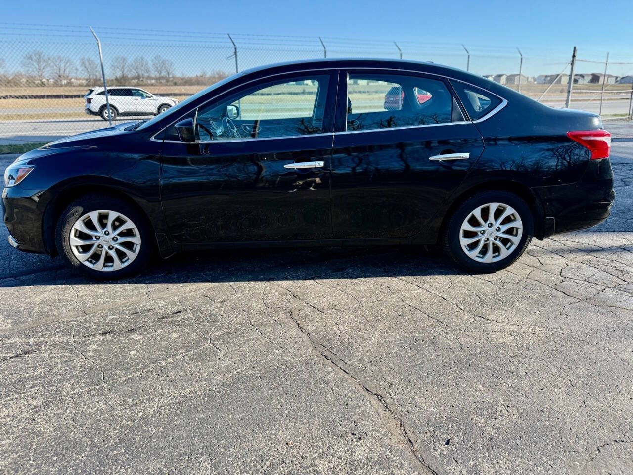 Used 2018 Nissan Sentra SV FWD image 6