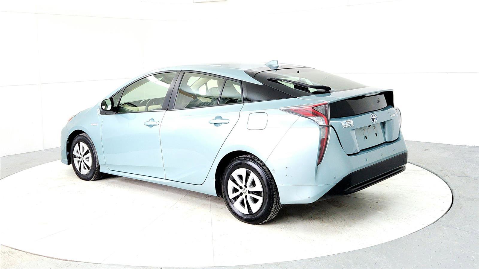 Used 2017 Toyota Prius Two image 4