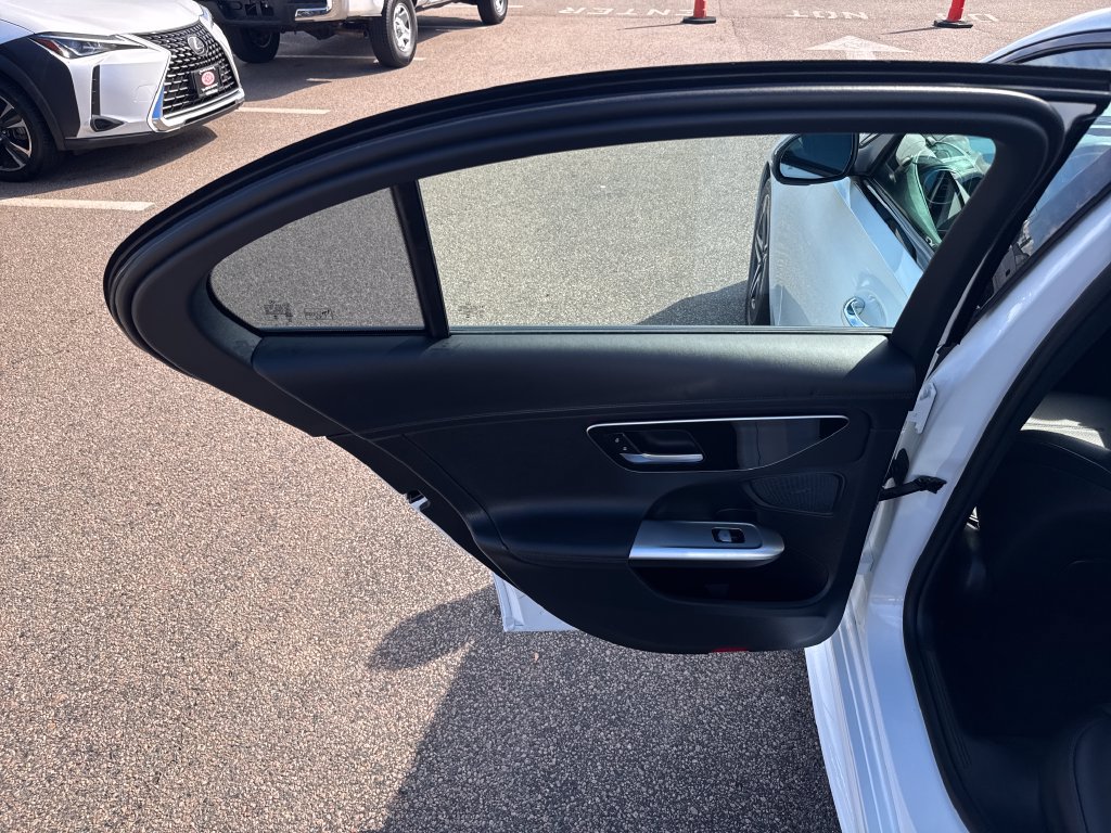 Used 2024 Mercedes-Benz C 300 4MATIC Sedan image 37