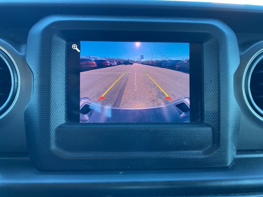 Used 2022 Jeep Gladiator Sport image 33