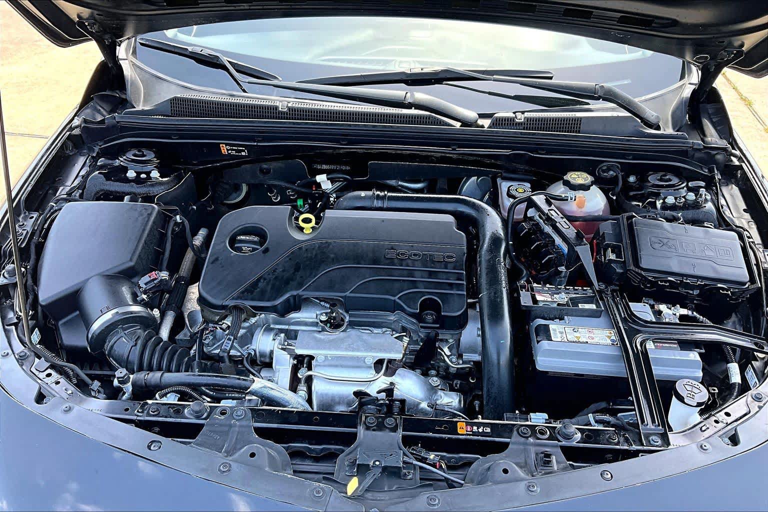 Used 2022 Chevrolet Malibu LS FWD image 32